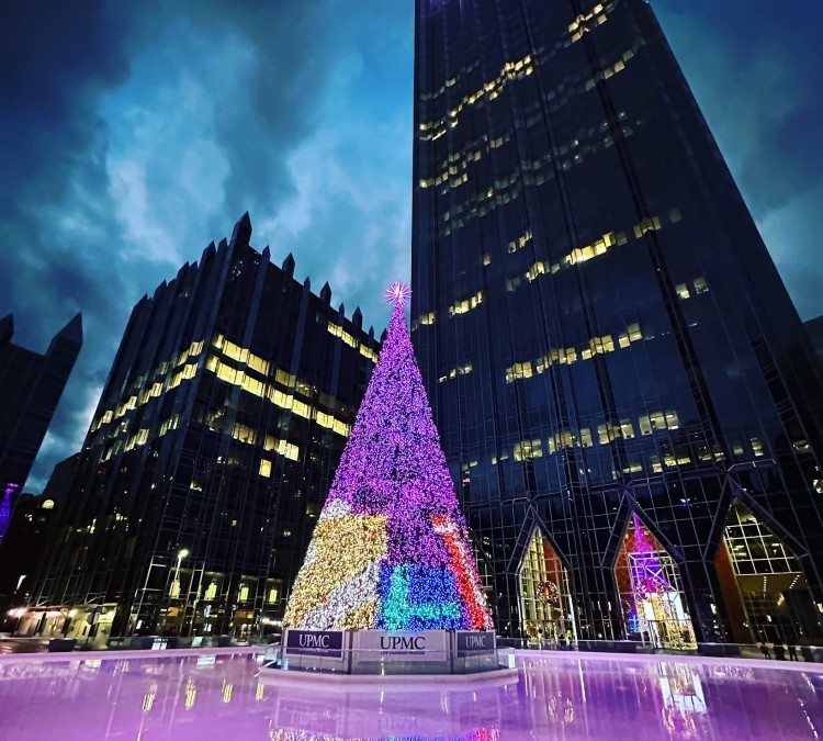 the-upmc-rink-at-ppg-place-photo